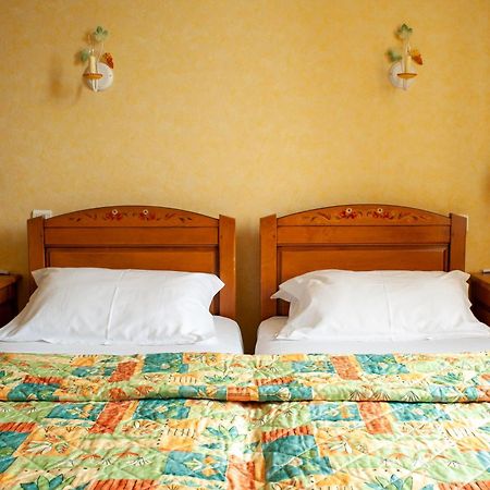 L'Hotel Du Nord - Quarre-Les-Tombes Bagian luar foto